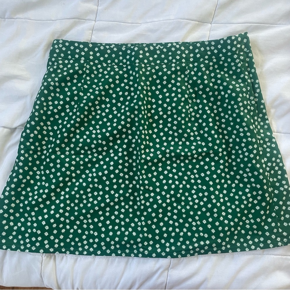 women’s floral green skirt